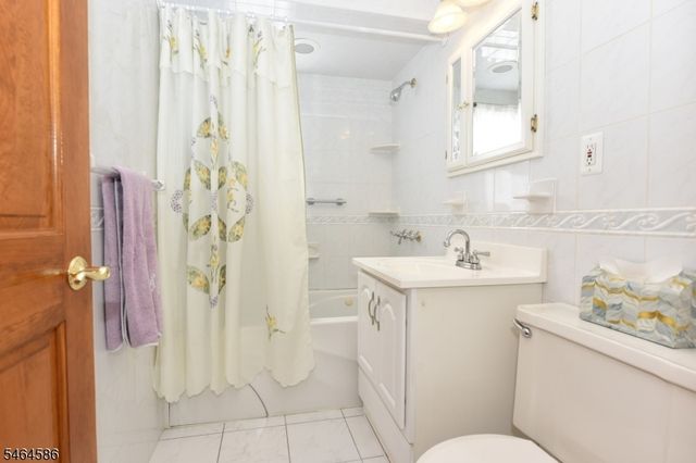 39 Jasper Rd, Fair Lawn Boro, NJ 07410