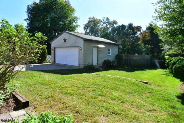 39 Jasper Rd, Fair Lawn Boro, NJ 07410