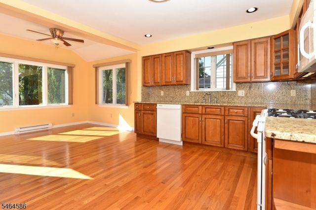 39 Jasper Rd, Fair Lawn Boro, NJ 07410