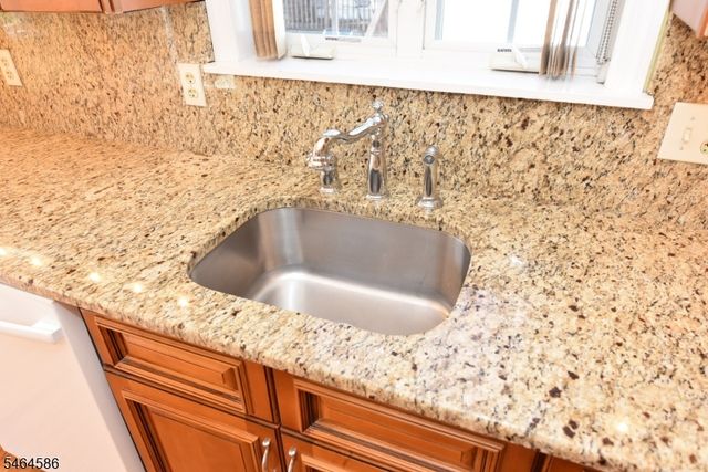 39 Jasper Rd, Fair Lawn Boro, NJ 07410