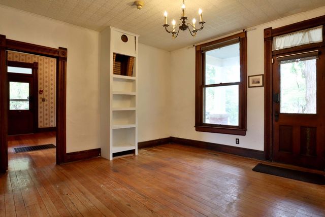 317 E Glenwood Street, Springfield, MO 65807