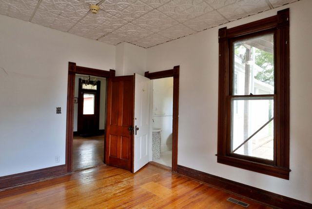 317 E Glenwood Street, Springfield, MO 65807