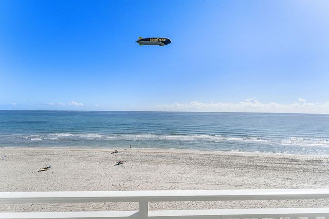 4505 S Ocean Boulevard 307, Highland Beach, FL 33487