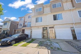 84 Long Pond Lane, Staten Island, NY 10304