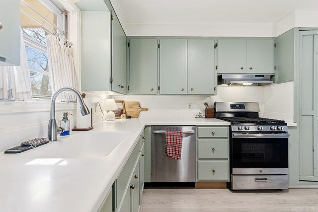 2207 Independence, Conway, AR 72034