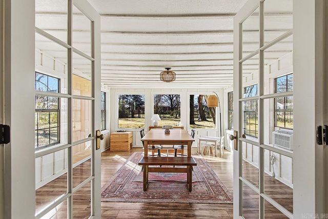 2207 Independence, Conway, AR 72034