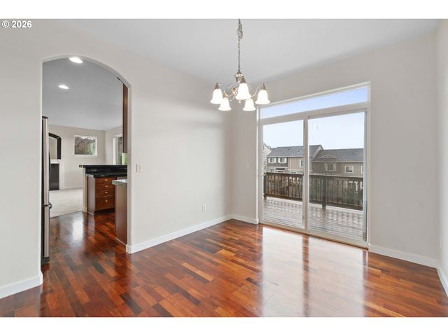 12818 Se MEADEHILL Ave, Happy Valley, OR 97086