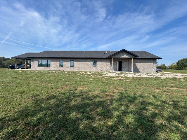 22176 Farm Road 1085, Cassville, MO 65625