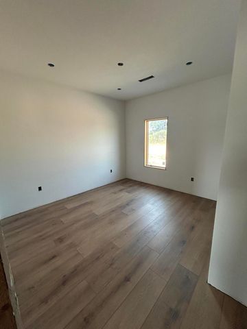 22176 Farm Road 1085, Cassville, MO 65625