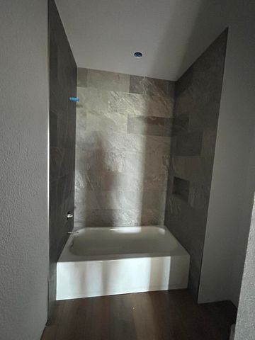 22176 Farm Road 1085, Cassville, MO 65625