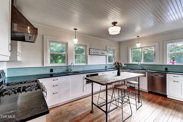 160 Conklin Road, Jonesborough, TN 37659