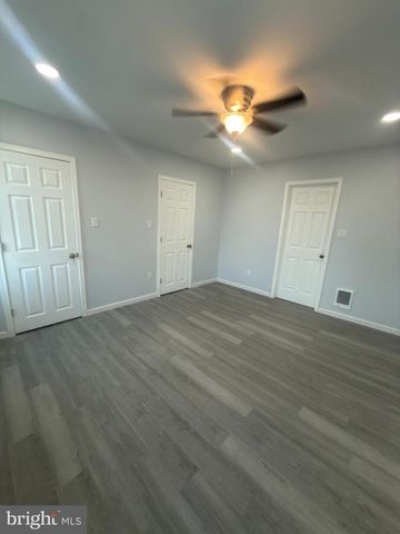 5018 GLENLOCH ST, Philadelphia, PA 19124