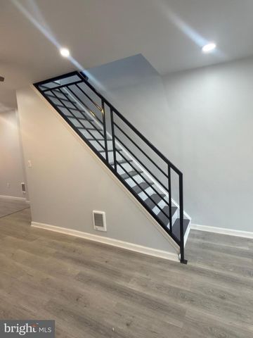 5018 GLENLOCH ST, Philadelphia, PA 19124