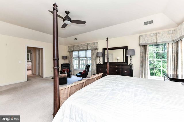 6660 AVIGNON BLVD, Falls Church, VA 22043