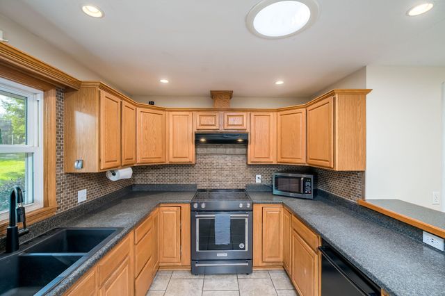 914 N 5th Street, Saint Peter, MN 56082