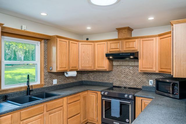 914 N 5th Street, Saint Peter, MN 56082