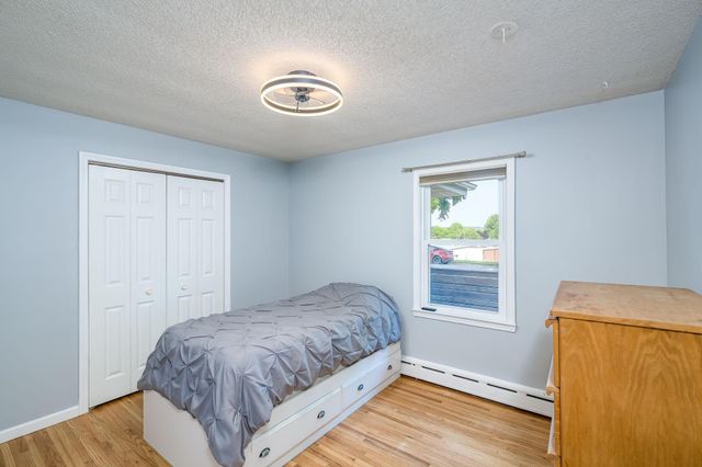 914 N 5th Street, Saint Peter, MN 56082