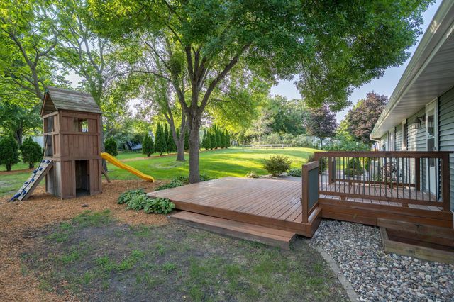 914 N 5th Street, Saint Peter, MN 56082