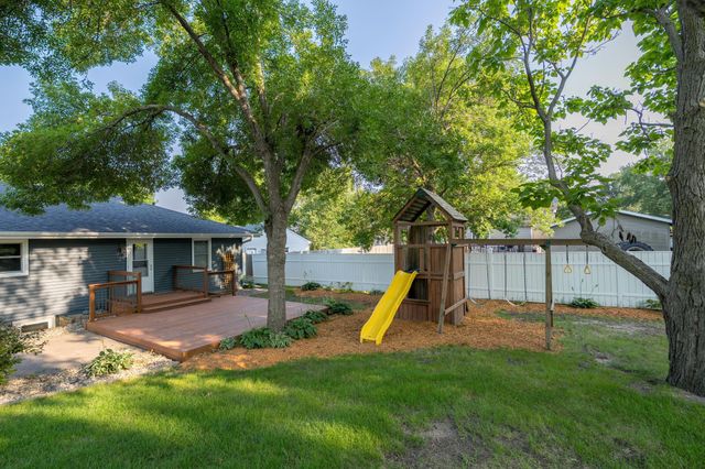 914 N 5th Street, Saint Peter, MN 56082