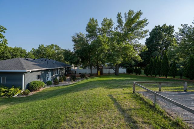 914 N 5th Street, Saint Peter, MN 56082