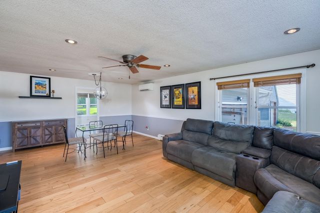 914 N 5th Street, Saint Peter, MN 56082