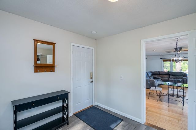 914 N 5th Street, Saint Peter, MN 56082