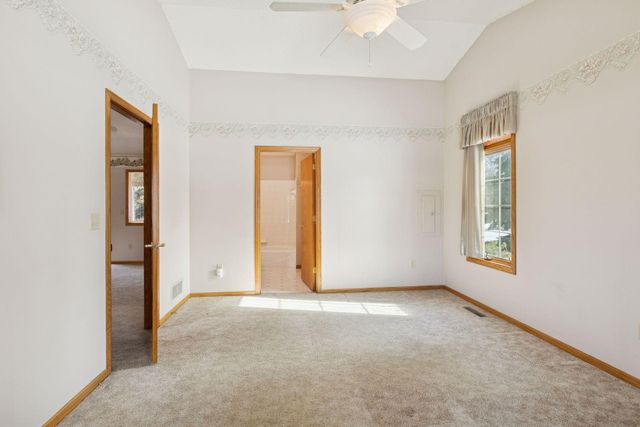 8520 Inverness Lane N, Brooklyn Park, MN 55443