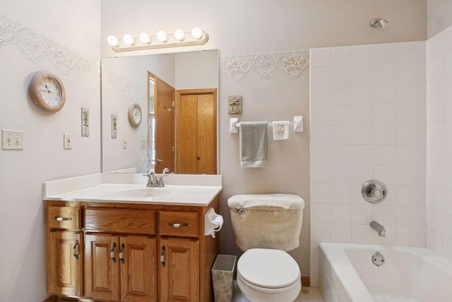 8520 Inverness Lane N, Brooklyn Park, MN 55443