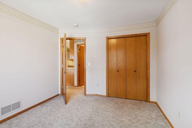 8520 Inverness Lane N, Brooklyn Park, MN 55443