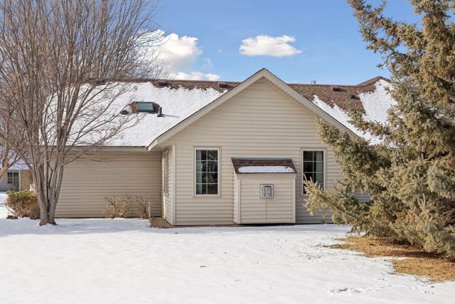 8520 Inverness Lane N, Brooklyn Park, MN 55443