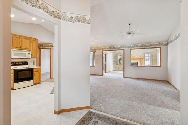 8520 Inverness Lane N, Brooklyn Park, MN 55443