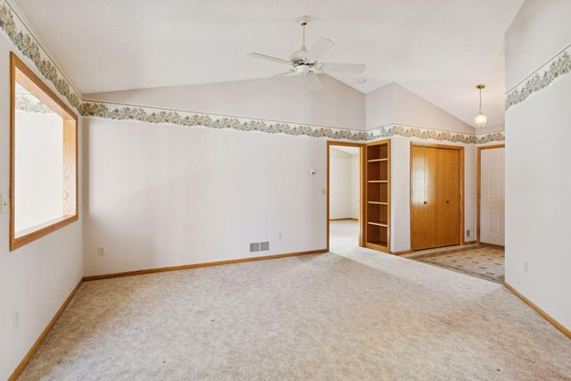 8520 Inverness Lane N, Brooklyn Park, MN 55443