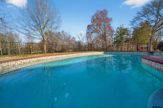 280 County Road 1428, Jacksonville, TX 75766