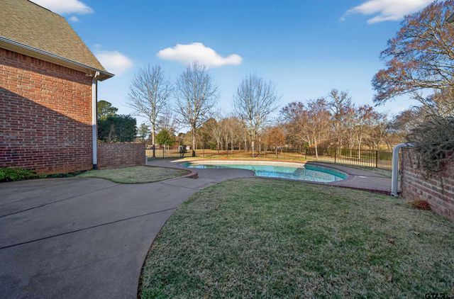 280 County Road 1428, Jacksonville, TX 75766