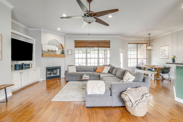 131 Mockingbird Lane, Aledo, TX 76008