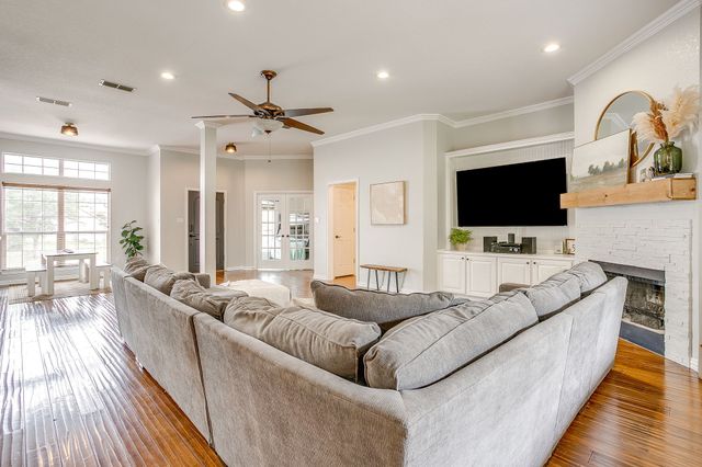 131 Mockingbird Lane, Aledo, TX 76008