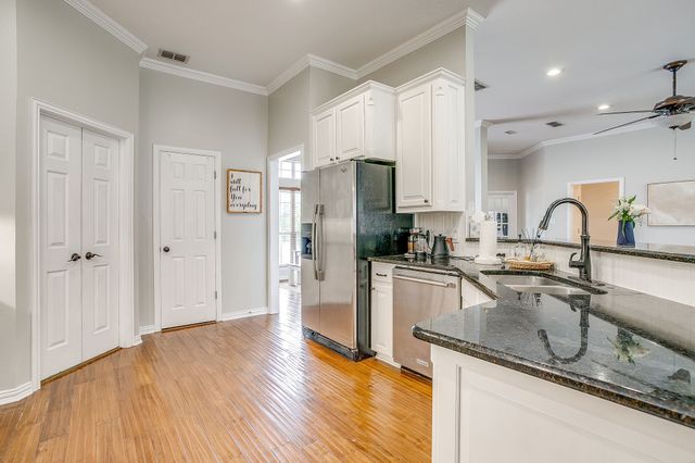 131 Mockingbird Lane, Aledo, TX 76008