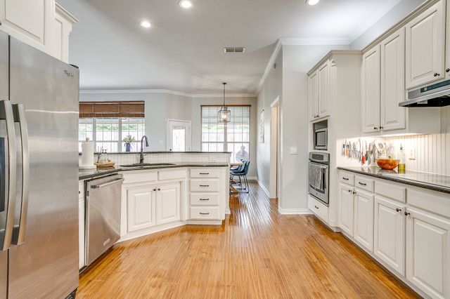 131 Mockingbird Lane, Aledo, TX 76008