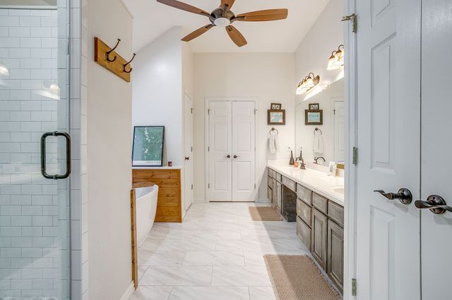 131 Mockingbird Lane, Aledo, TX 76008