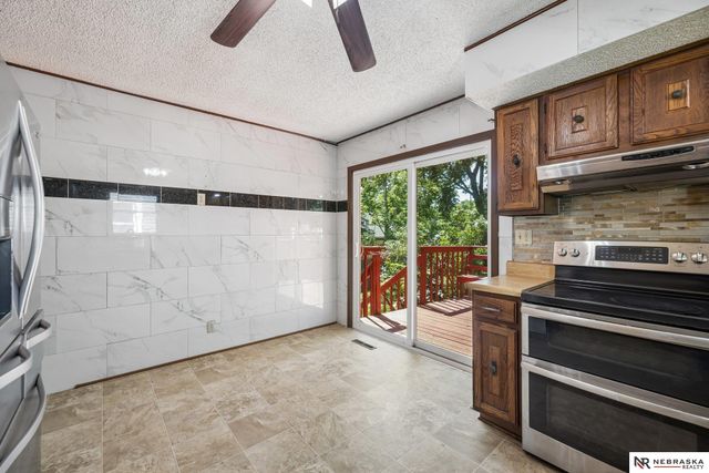 4835 Hillside Street, Lincoln, NE 68506