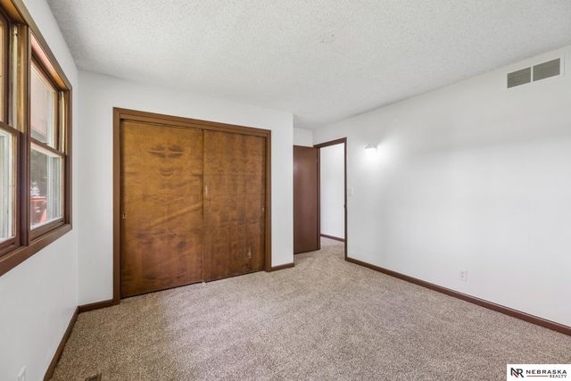 4835 Hillside Street, Lincoln, NE 68506