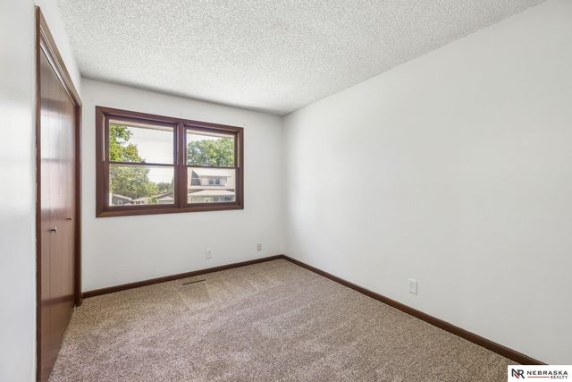 4835 Hillside Street, Lincoln, NE 68506