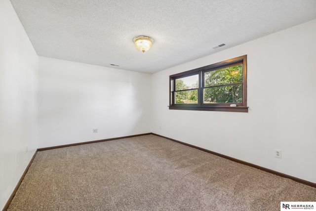 4835 Hillside Street, Lincoln, NE 68506