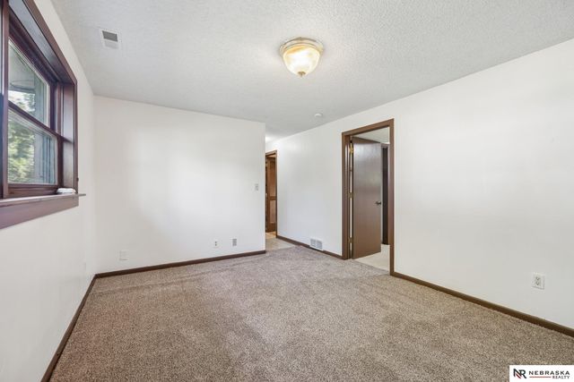 4835 Hillside Street, Lincoln, NE 68506