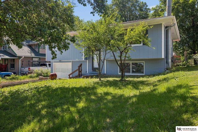 4835 Hillside Street, Lincoln, NE 68506