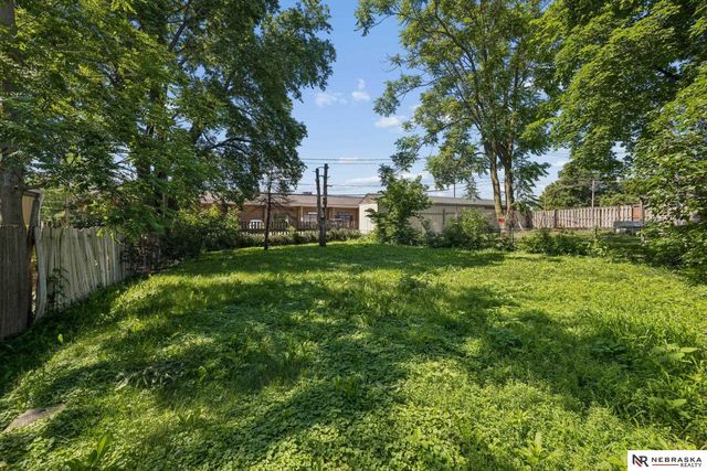 4835 Hillside Street, Lincoln, NE 68506