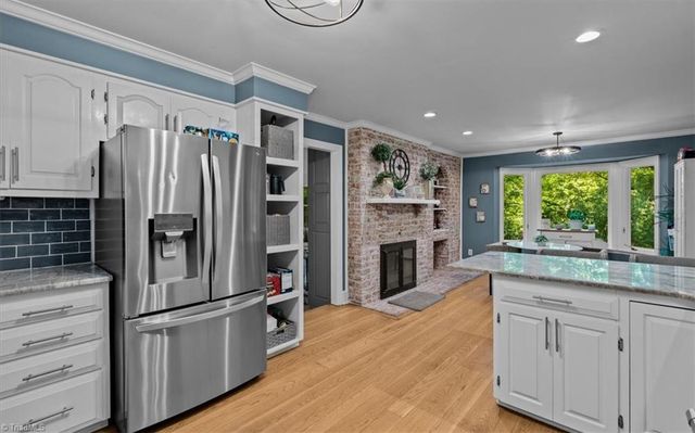5965 Woodfield Drive, Kernersville, NC 27284