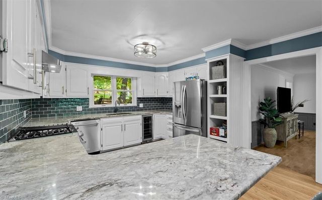 5965 Woodfield Drive, Kernersville, NC 27284
