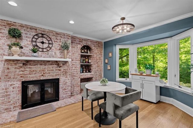 5965 Woodfield Drive, Kernersville, NC 27284