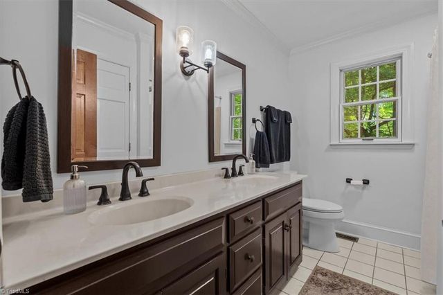 5965 Woodfield Drive, Kernersville, NC 27284